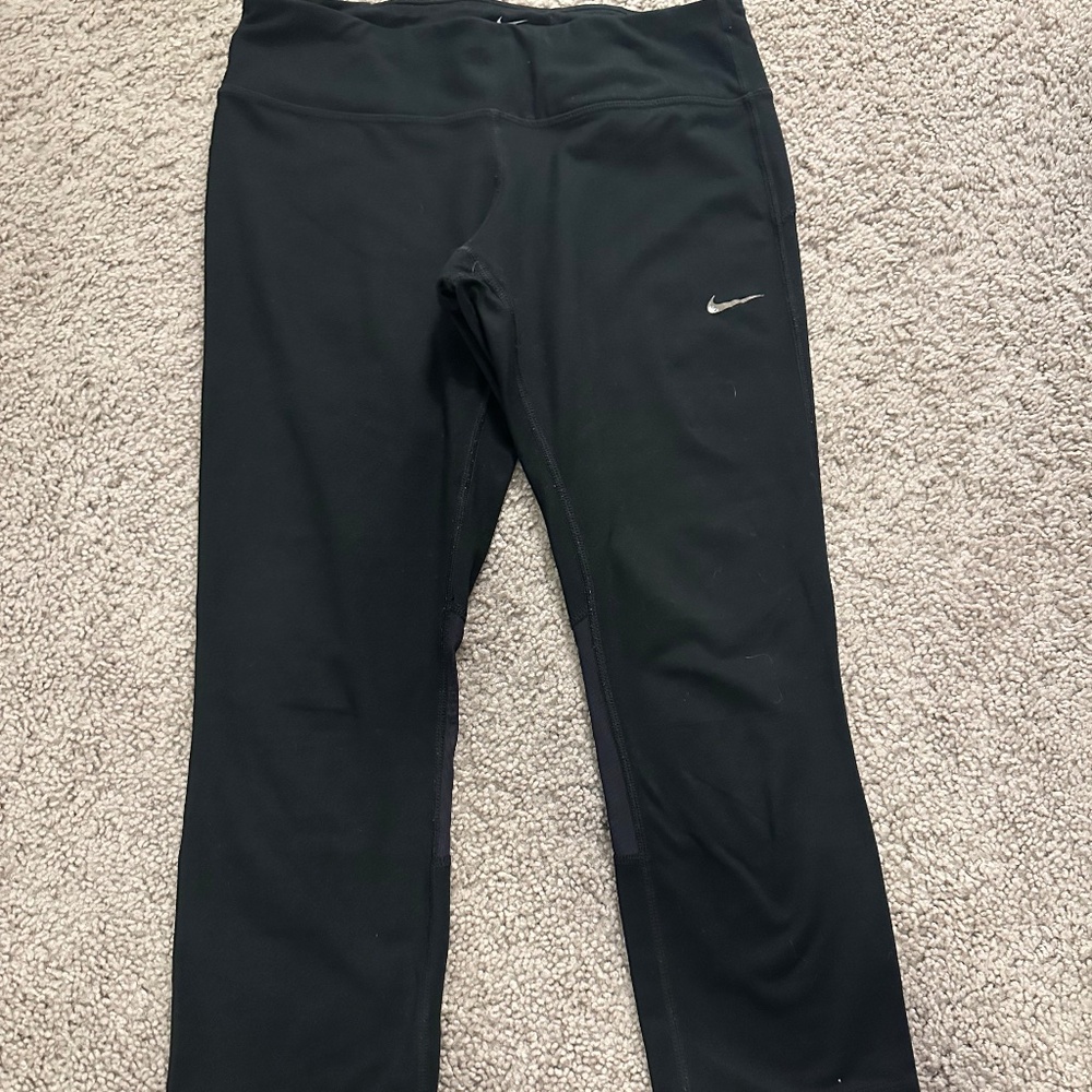 Nike 3/4 Length DRI-FIT Women's Leggings